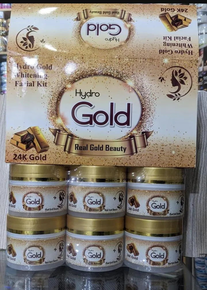 alt="Complete skincare set with hydration and whitening benefits"